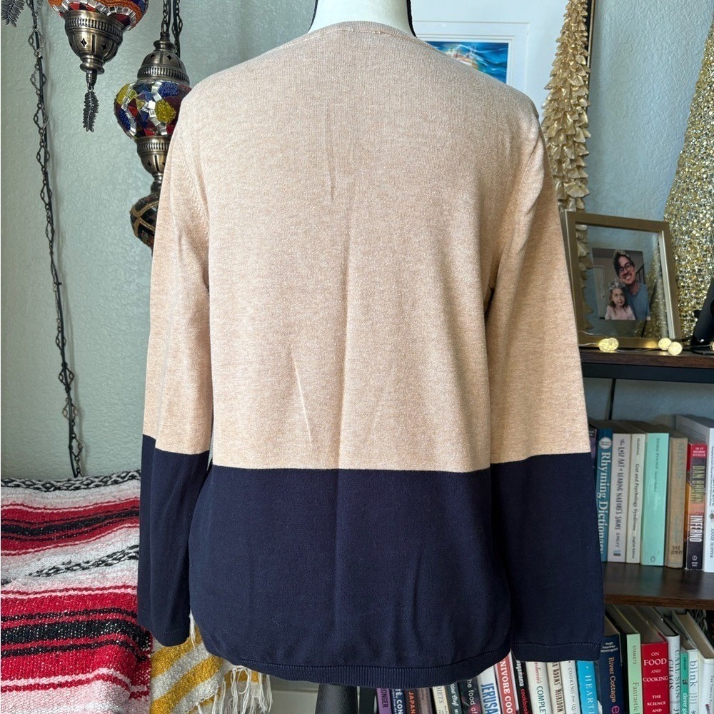 Tommy Hilfiger V-Neck Argyle Cotton Sweater - Women's Medium - Picture 7 of 7